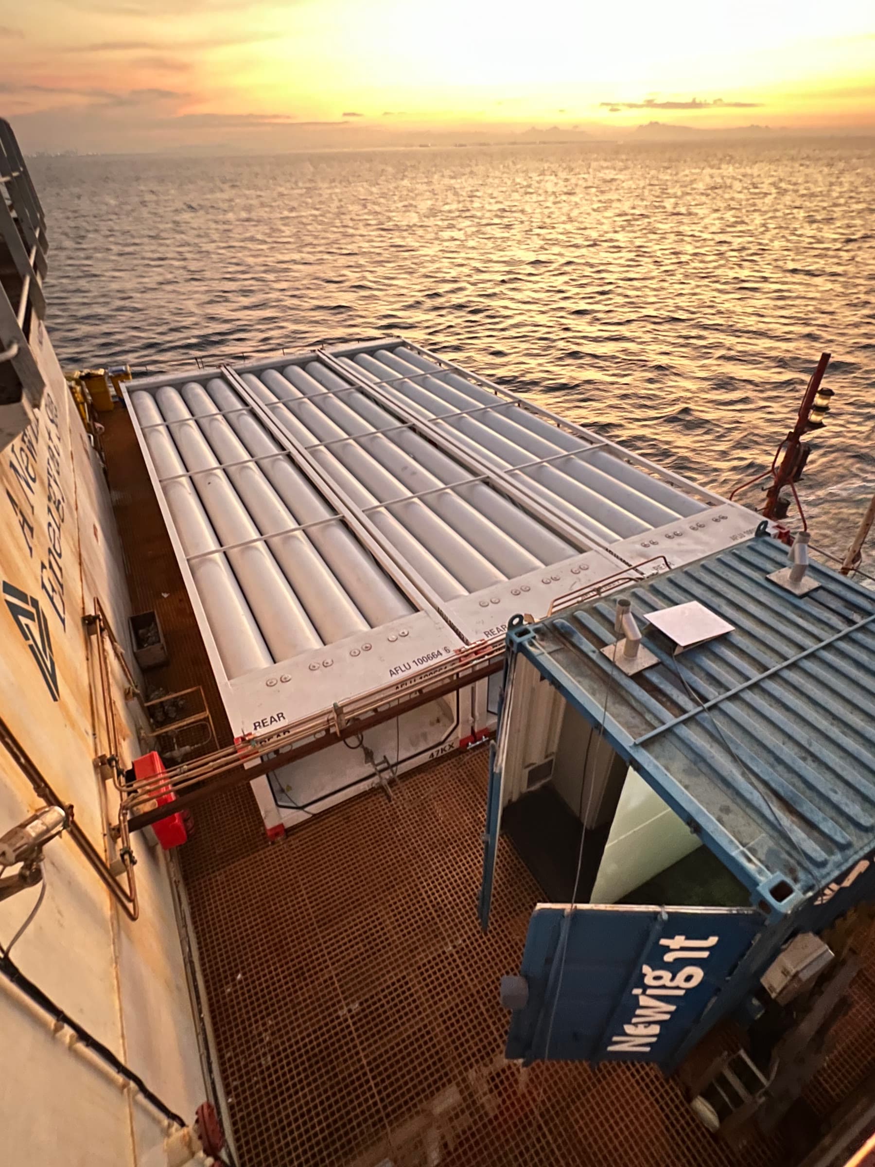 Newlight hydrogen system installed on deck during vessel operations